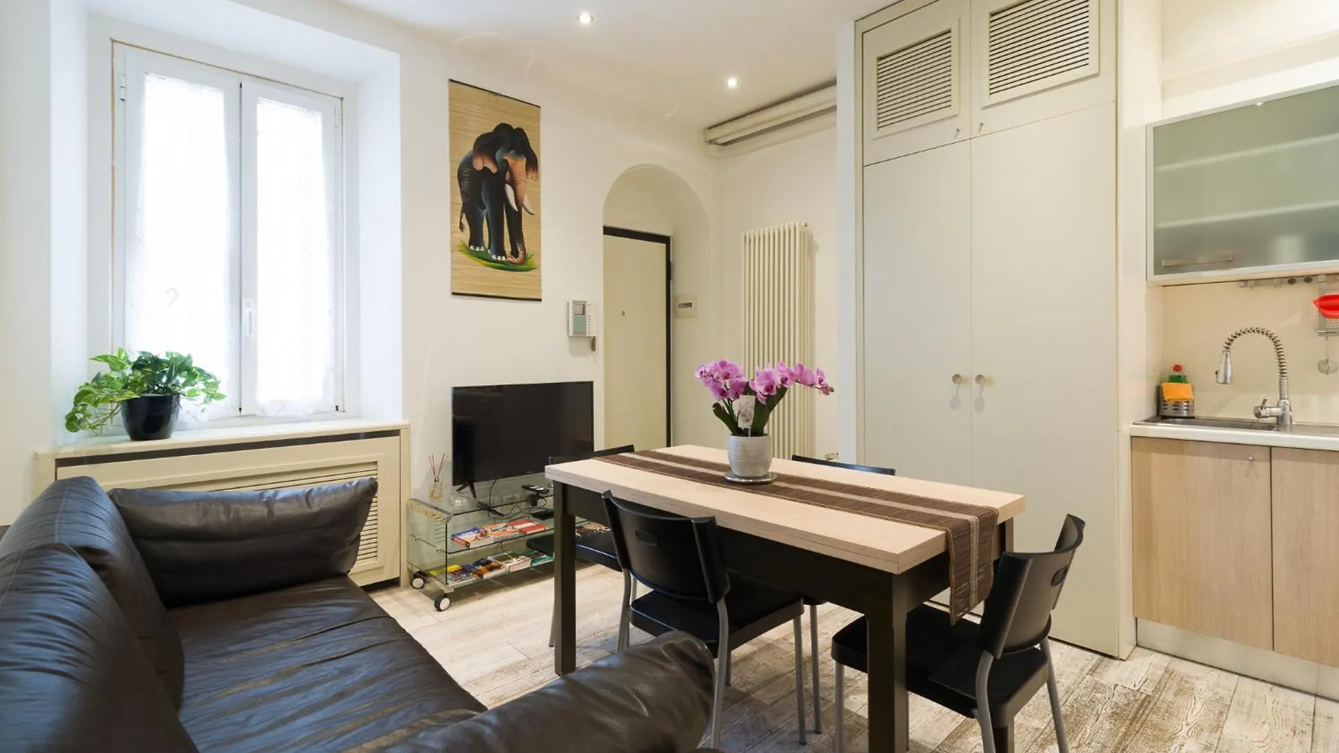 Splendido Appartamento Con 2 Camere Da Letto Milan Italy